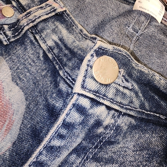 VENUS EUC WOMEN'S SIZE 12 BIRD FLORAL HIP JEANS - Picture 7 of 11